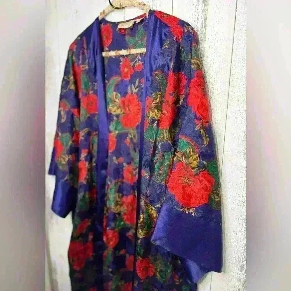 Victoria's Secret vintage gold label floral robe ( Kimono) size M/L - Picture 3 of 8